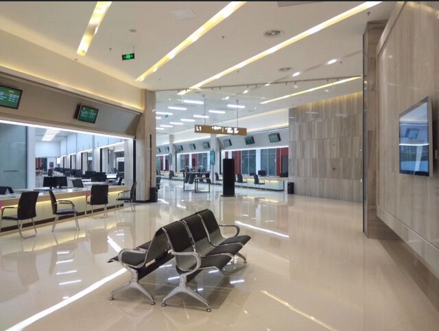 泰州興化市政務(wù)服務(wù)中心200窗口液晶叫號系統(tǒng)、PAD評價(jià)系統(tǒng)、觸摸查詢系統(tǒng)、自